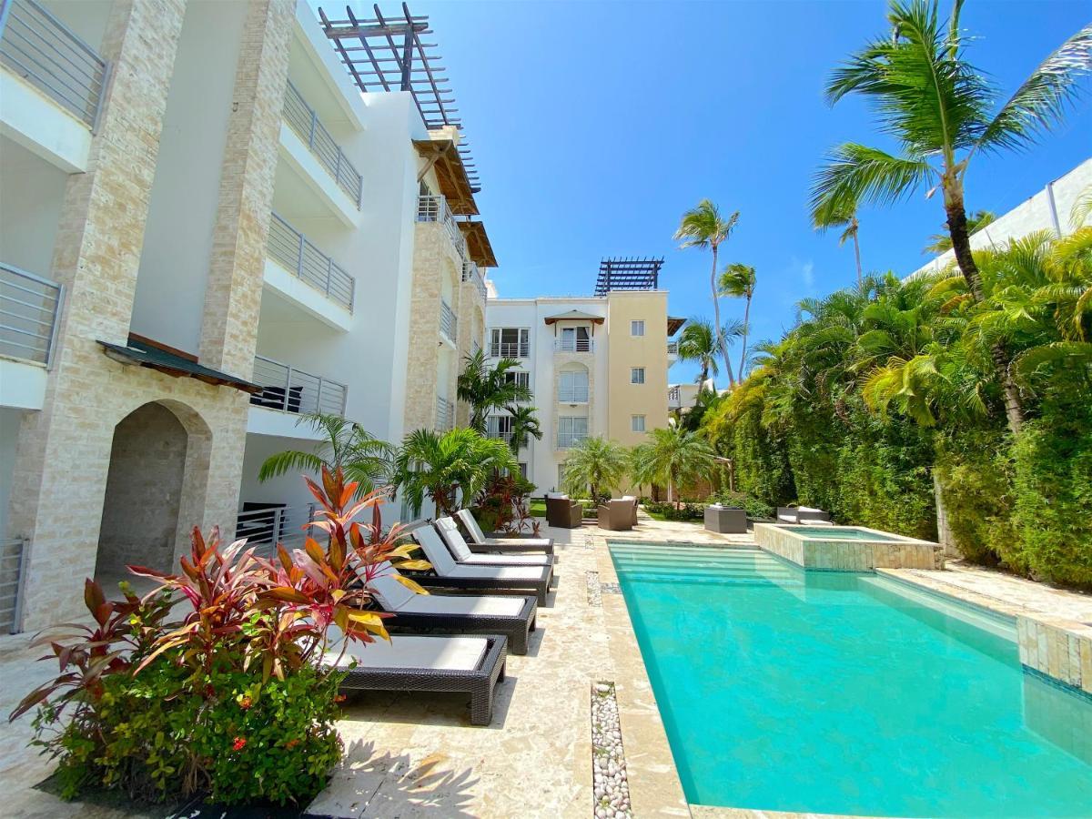Apartahotel Deluxe Suites Chateau Del Mar - Swimming Pool And Jacuzzi - Bavaro Beach 4*