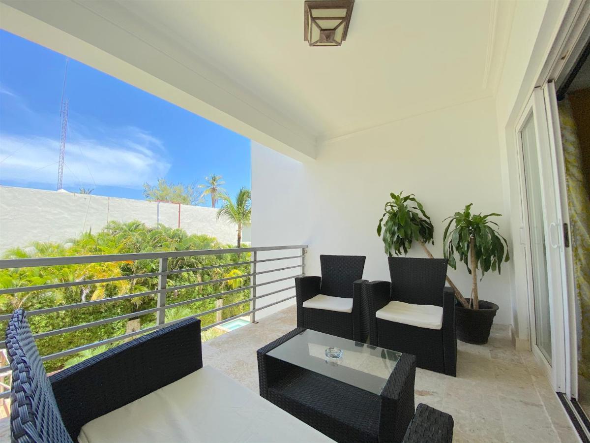 Deluxe Suites Chateau Del Mar - Swimming Pool And Jacuzzi - Bavaro Beach Apartahotel Punta Cana